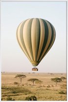 JUNIQE - Poster met kunststof lijst Luchtballon safari -40x60 /Geel &