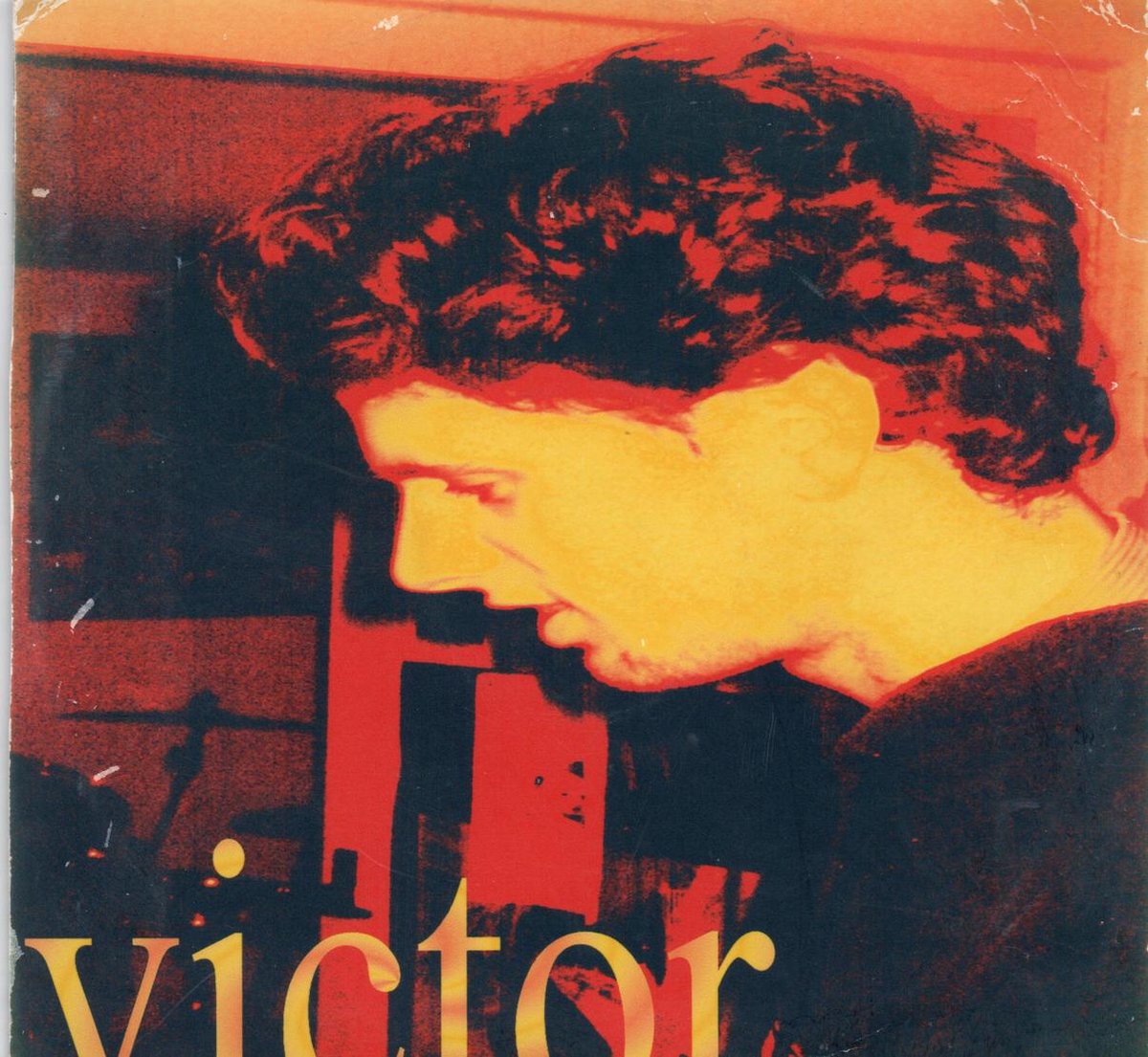Victor - Hiding act