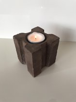 cadeautje - ritual - geschenkset - El Beton Vuur & Natuur La X - kaarsenhouder - wachinelichthouder - kaarsen - beton - touw - sfeerlicht - kaarsen - wachinelichtjes - bruin - hand