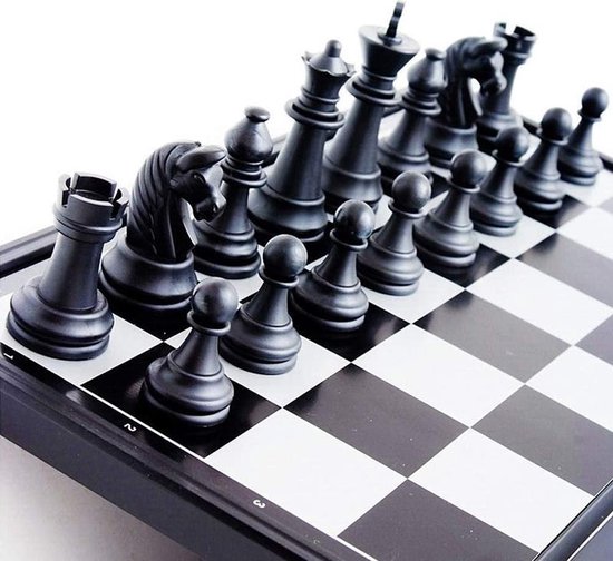 Afbeelding van het spel Activ24™ - Schaakspel 32x32 cm – met zwarte & witte schaakstukken – opvouwbaar magnetisch schaakset schaakbord schaken