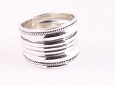 Brede hoogglans zilveren ring met ribbels - maat 18.5