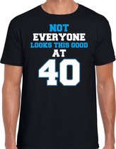 Not everyone looks this good at 40 cadeau t-shirt zwart voor heren - 40 jaar verjaardag kado shirt / outfit 2XL