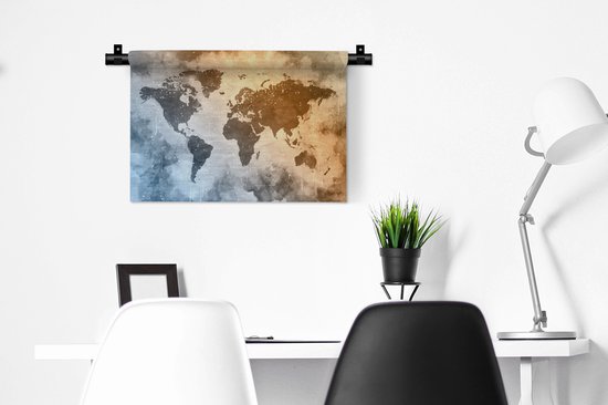 Tapisserie Cartes du mondeIllustrations de Noël - Wereldkaart avec des couleurs de peinture chaudes et froides sur un fond avec motif texturé Tapisserie murale coton 60x40 cm - Tapisserie avec photo