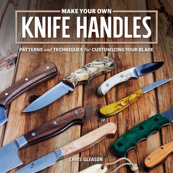 Livre 'Make Your Own Knife Handles' montrant sept couteaux avec des manches variés en bois et os, sur fond de bois.