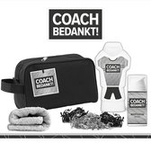 Geschenkset "Coach bedankt!" - 4 producten - 450 gram | Toilettas - Cadeau - Man - Toernooi - Voetbal - Volleybal - Hockey - Handbal - Basketbal - Korfbal - Trefbal - Waterpolo - Rugby - Sport - Wedstrijd - Showergel - Giftset - Trainer - Grijs