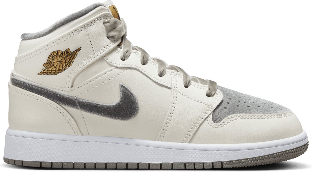 Air Jordan 1 Mid SE GS 'Velvet Toe' - Maat EU36.5 - Sneakers - FB9899-100 -  beige - grijs | bol
