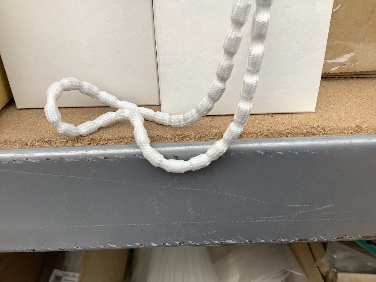 Loodveter/band/koord voor vitrage/gordijnen. 5 meter. 25 gram per meter. Wit.