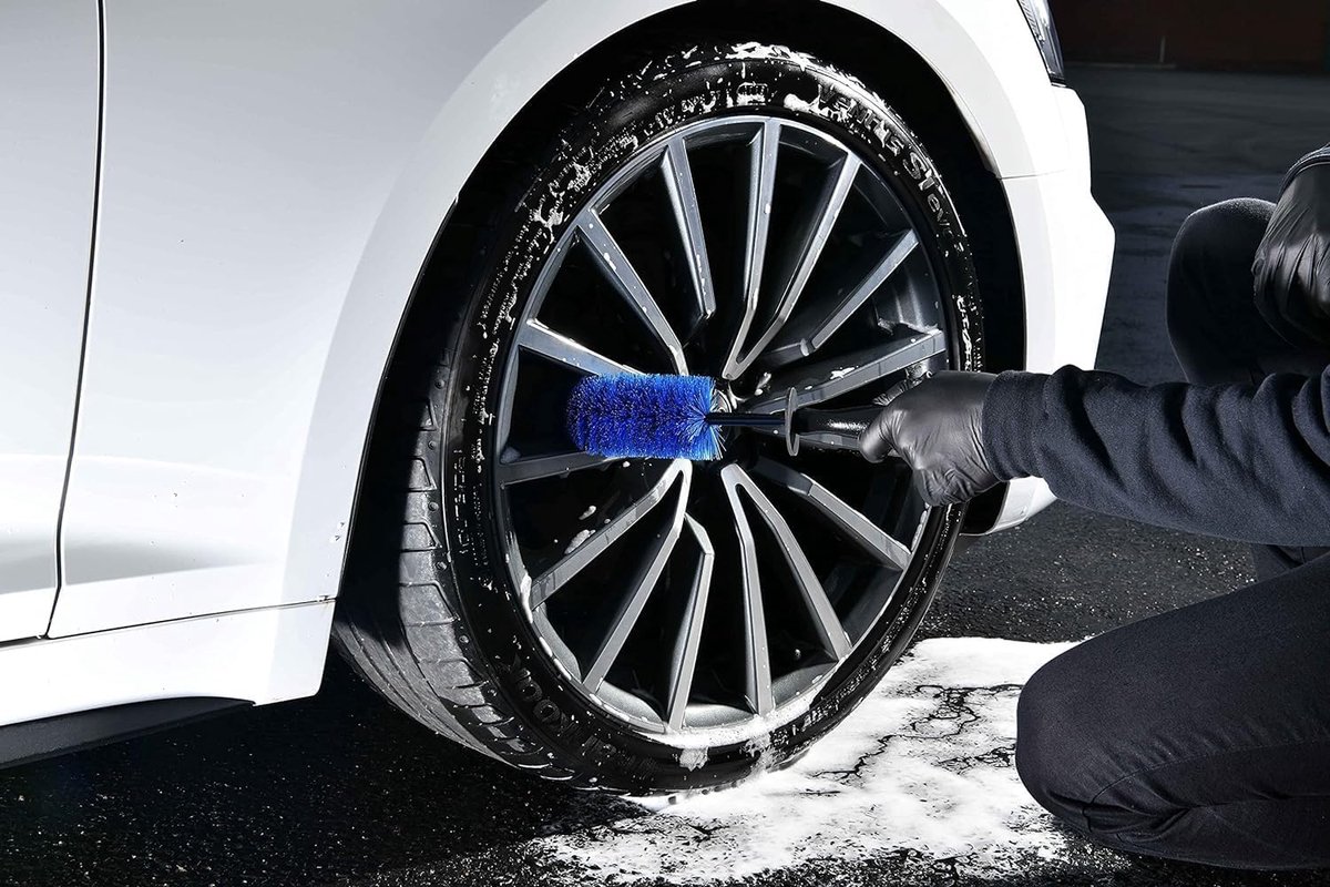 Car Wheel Cleaning Brush with Small Details - Bicycle Brush for Rims and Wheels
