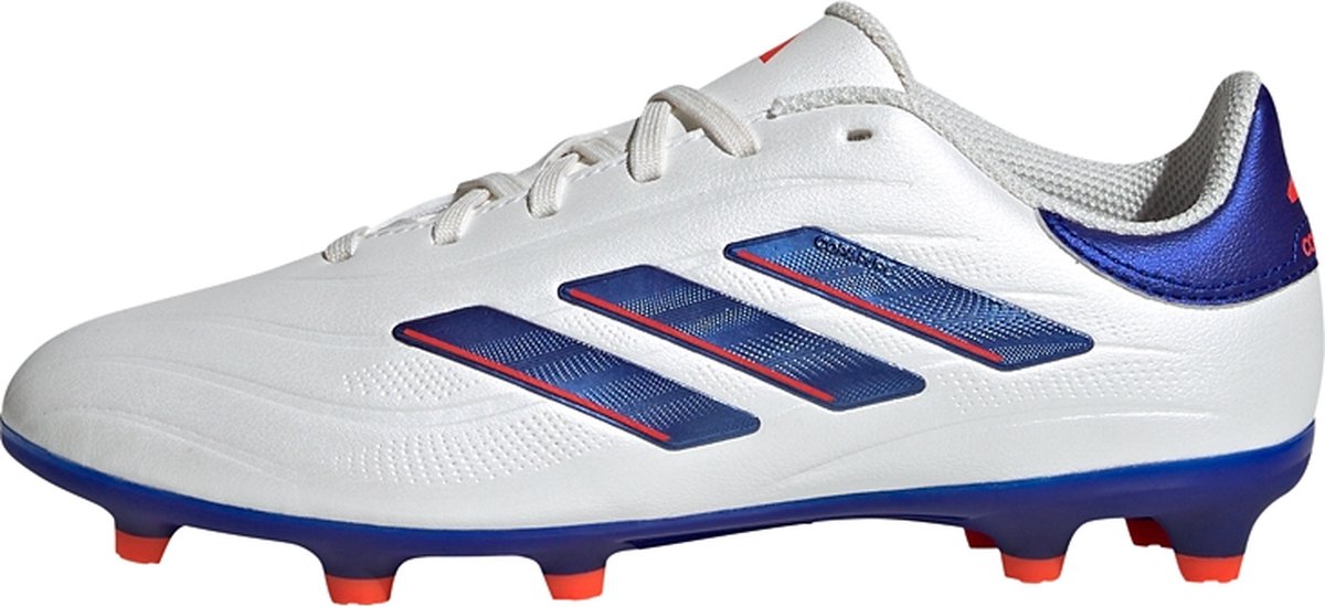 adidas Copa Pure 2 League voetbalschoenen voor kinderen in wit met blauwe en oranje accenten, maat 38.