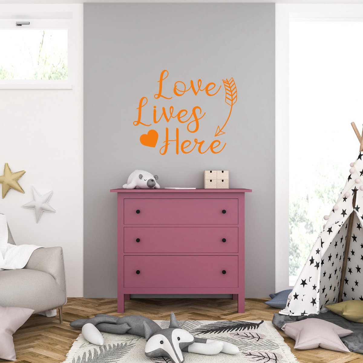 Muursticker - Love Lives Here - 58 x 71 - Oranje