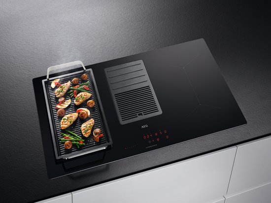AEG IDE84244IB - 942150878 - Zwart Ingebouwd - 83 cm - Combi 4 zone(s)