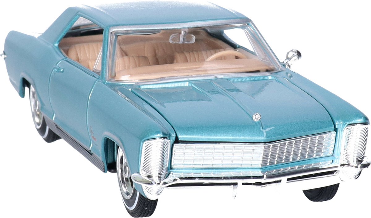 Maisto modelauto/speelgoedauto Buick Riviera 1965 - lichtblauw - schaal 1:24/22 x 8 x 6 cm