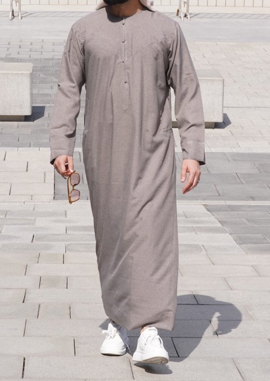 Foto: Lichtgrijze emirati qamis maat xxl islamitische kleding producten qamis djellaba thobe abaya kandora gebedskleding voor mannen heren