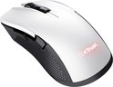 Witte gaming muis met zwarte zijgrip en verlicht GX Trust logo.