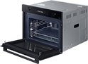 Zwarte inbouw combimagnetron met open deur, digitale display en metalen roosters.