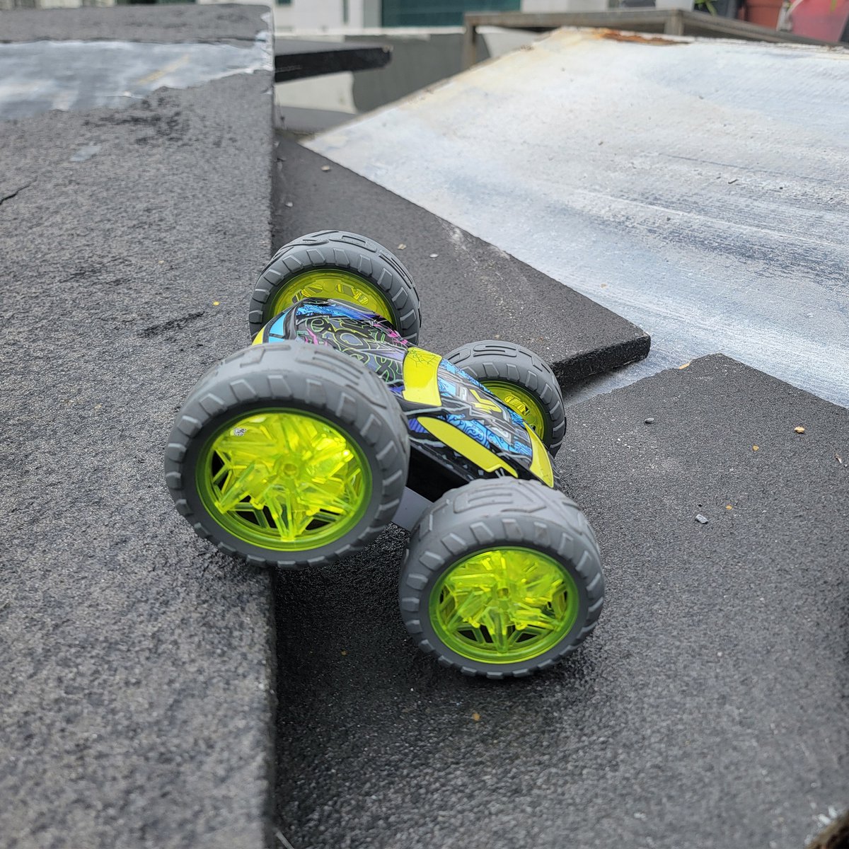Exost RC 360 Cross Flash Stuntauto groen 1:18 - Flashing wheels - Incl. oplaadbare batterij - RC auto — afbeelding 11