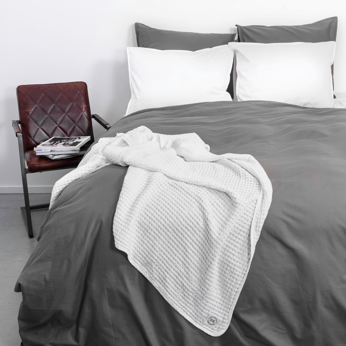 Town & Country Dekbedovertrek Haily Antraciet 240x220 cm 100% Katoensatijn 200 TC