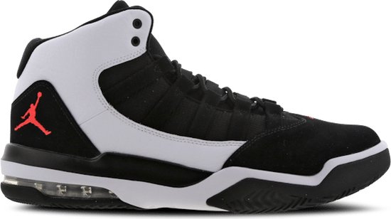 Nike Jordan Max Aura - Maat 44.5 - Heren Sneakers - Zwart/Wit