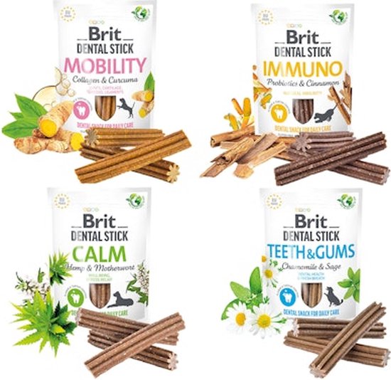 Vier pakken Brit Dental Sticks: MOBILITY, IMMUNO, CALM, TEETH & GUMS. Met ingrediënten zoals curcuma, kaneel, hennep en kamille.