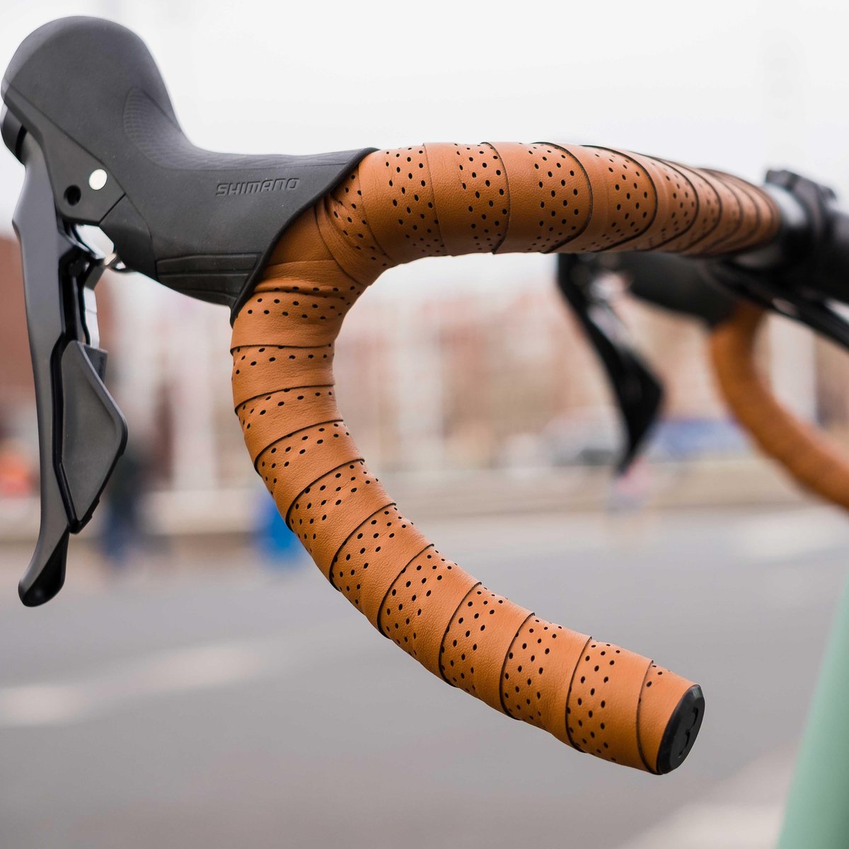 Terughoudendheid Geboorte geven Wegenbouwproces BBB Cycling SpeedRibbon Stuurtape - MicroFiber - Stuurlint Racefiets - met  Ventilatie... | bol.com