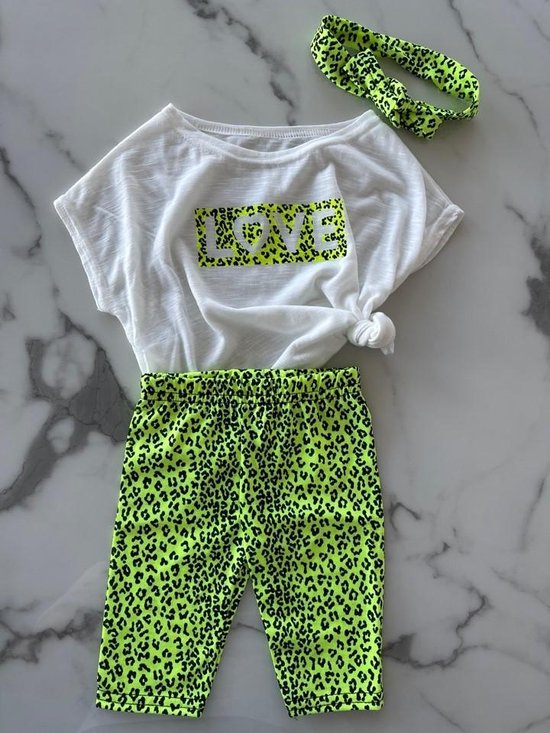 Foto: Baby meisjes setje 3 delig love bestaande uit een broek t shirt en een haarband in de kleur lime groen verkrijgbaar in de maten 62 t m 98