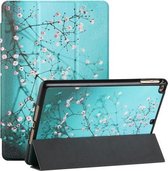 Zijdetextuur Gekleurd tekenpatroon Horizontale flip magnetische PU-lederen hoes met drie opvouwbare houder en slaap- / wekfunctie voor iPad 9.7 (2018/2017) (pruimenbloesem)