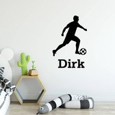 Muursticker Voetbal Speler - Donkergrijs - 40 x 60 cm - baby en kinderkamer naam stickers