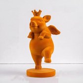 BaykaDecor - Uniek Vliegend Varkentje Beeld - Prinses Piggy Slaapkamer Decoratie - Woondecoratie - Cadeau - Fluweel Oranje - 19 cm