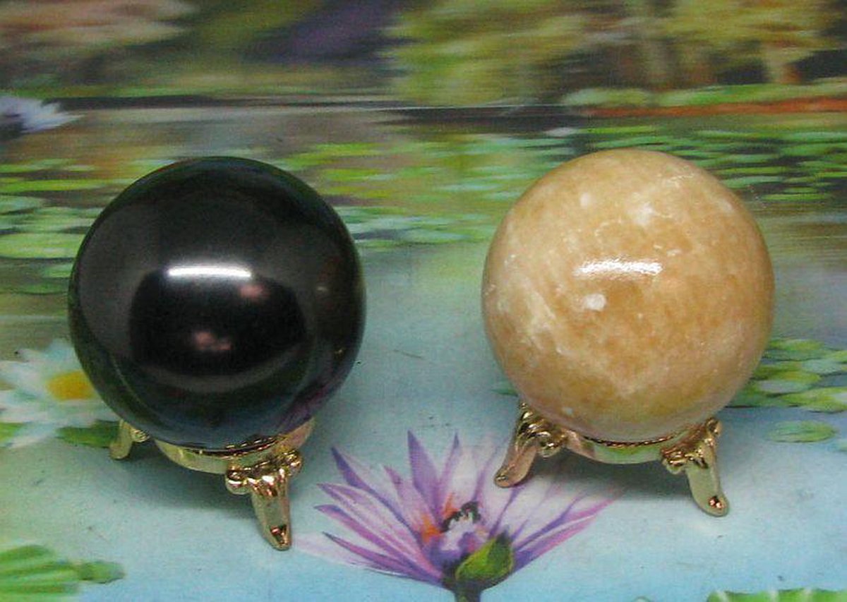 Shungiet harmoniser bollen met oranje calciet 50 mm
