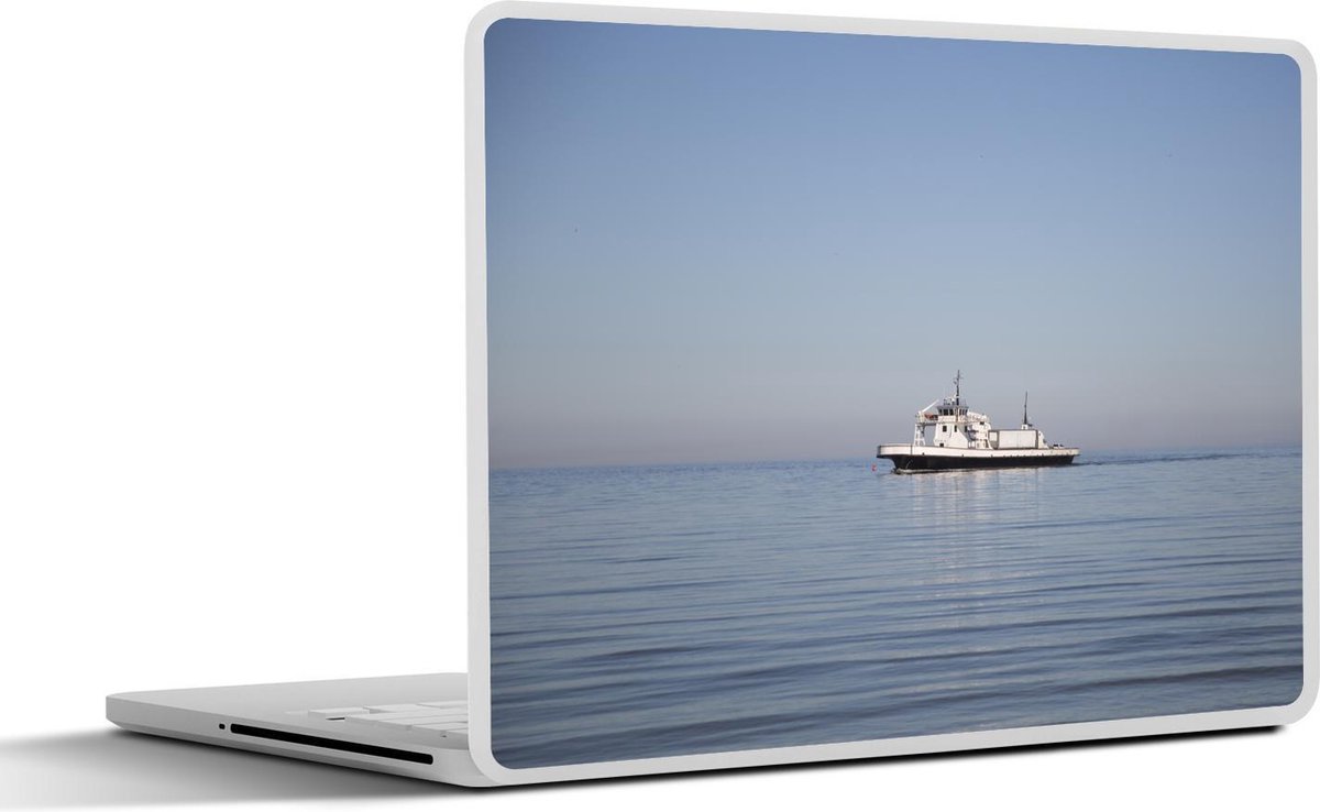 Afbeelding van product SleevesAndCases  Laptop sticker - 17.3 inch - Veerboot vervoert voertuigen en passagiers