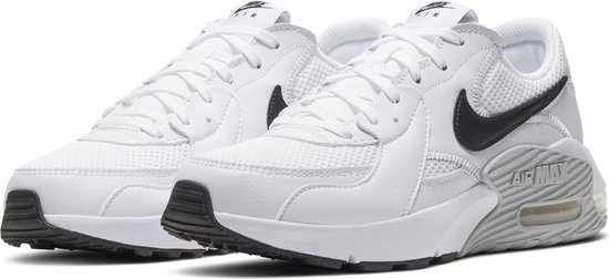 Baskets Nike Air Max Excee pour Femme - Blanc / Noir-Platine pur - Taille 38