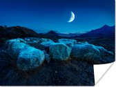 Poster Un croissant de lune dans le ciel bleu 160x120 cm - Tirage photo sur Poster (décoration murale salon / chambre) / Night Poster XXL / Groot format!