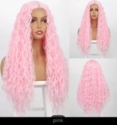 Synthetische curly hair middle part wig kleur pink 60cm