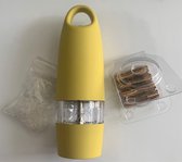 Peugeot, elektrische zout molen, kleur lime, inclusief 4 AAA batterijen.