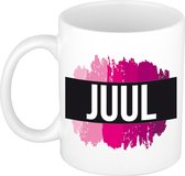 Juul  naam cadeau mok / beker met roze verfstrepen - Cadeau collega/ moederdag/ verjaardag of als persoonlijke mok werknemers