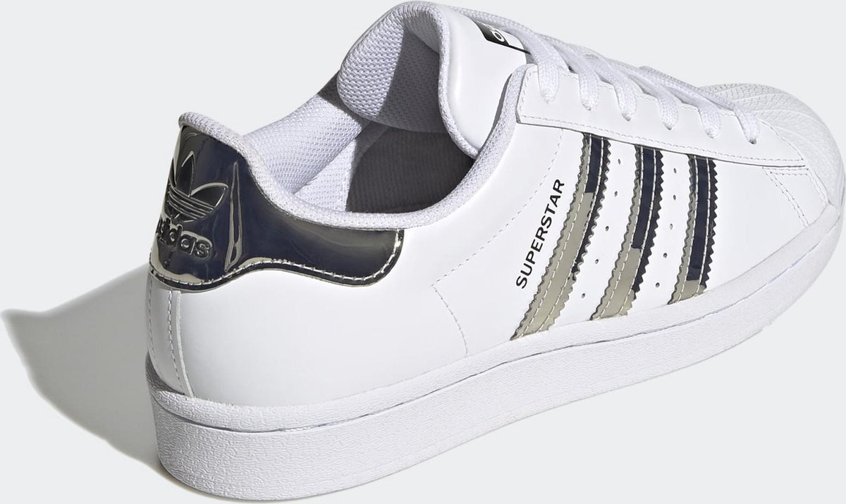 verkwistend Bekwaamheid Verkeersopstopping adidas Superstar W Dames Sneakers - White/Silver Metallic - Maat 41 |  bol.com