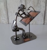 Metalen beeldje - Technisch tekenaar - Decoratie binnen woonkamer - ijzeren beeldje voor vensterbank of bijzettafel - cadeau beeldje - 15 CM hoog