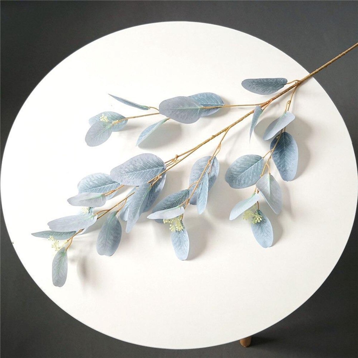 idyllic 12 inch kunstmatige groene bladeren krans eucalyptus idyllic 12 inch kunstmatige groene bladeren krans eucalyptus