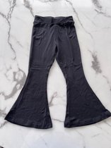 Meisjes Flared legging Zwart | Meisjes Flared broek 60% Katoen, 35% Polyester, 5% Spandex | Flared Pants, verkrijgbaar in de maten 92/98 t/m 164/170