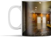 Mok - Een lobby in een maisonnette - 350 ml - Beker