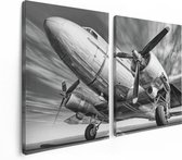 Artaza Canvas Schilderij Tweeluik Oud Vliegtuig Op De Landingsbaan - 120x80 - Foto Op Canvas - Canvas Print