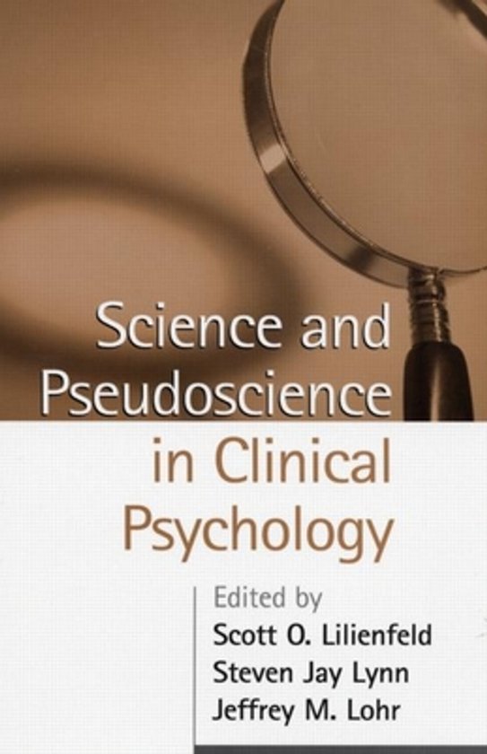 Boek "Science and Pseudoscience in Clinical Psychology" met vergrootglas op de achtergrond.