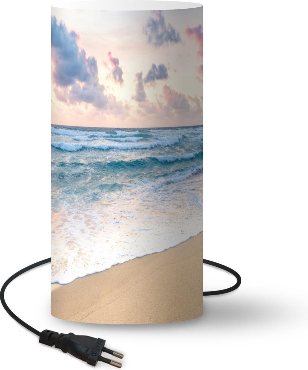 Lamp - Nachtlampje - Tafellamp slaapkamer - Strand - Wolken - Pastel - 54 cm hoog - Ø24.8 cm - Inclusief LED lamp