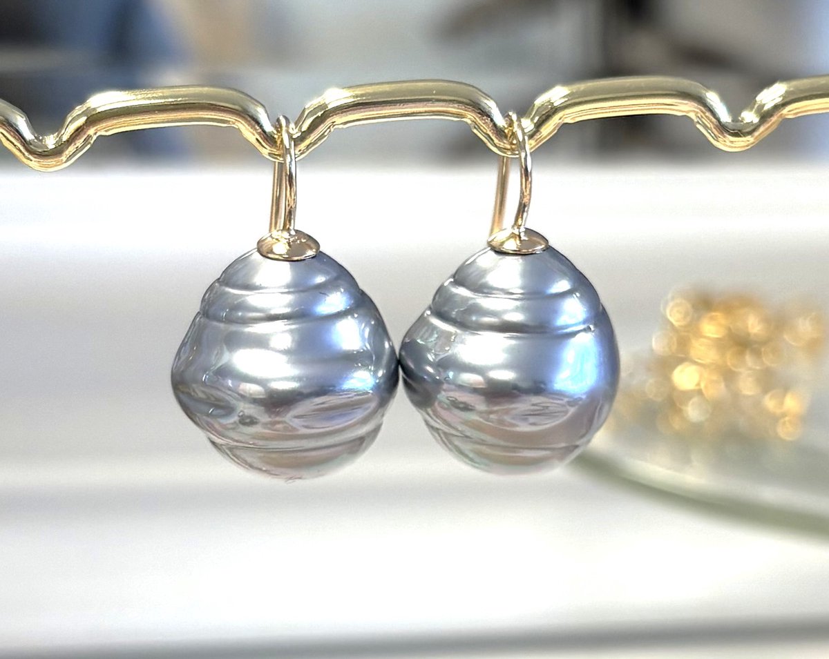 Oorbellen grote barok parels grijs/goud