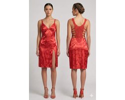 Satin koraalrood nachtkleding Jurk met Bloemenprint – V‑Hals, Open Rug & Split – Coral Red – Nacht Jurk - Nachtjapon
