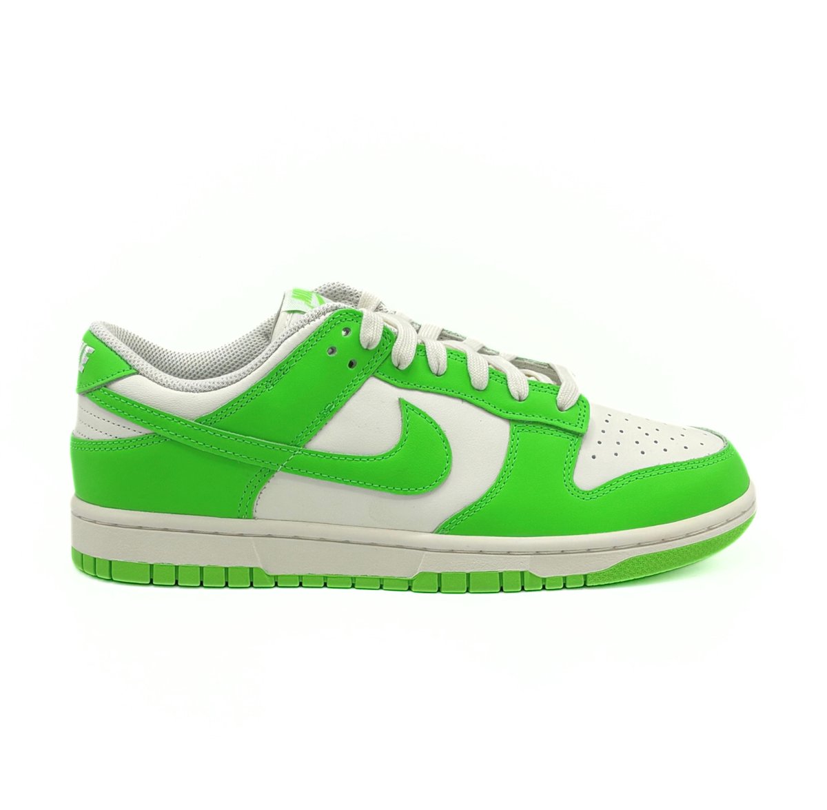 Nike Dunk Low WMNS Strike Sneakers Unisex Wit