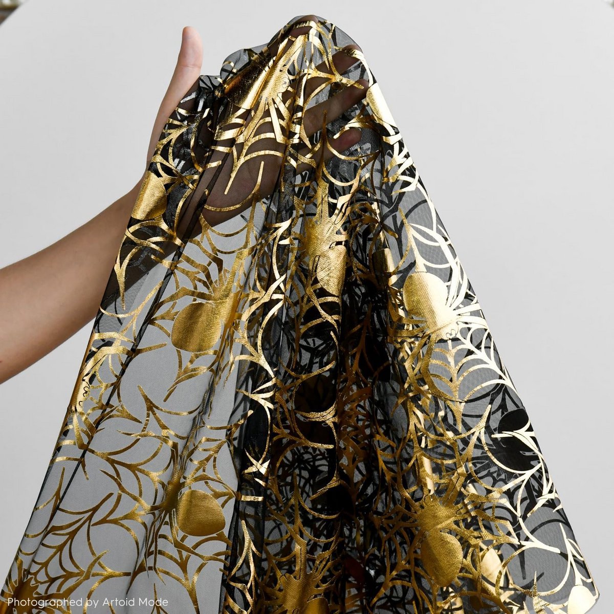 Halloween Tafelloper Spinnenweb Zwart-Goud Feestdecoratie 70 x 300 cm