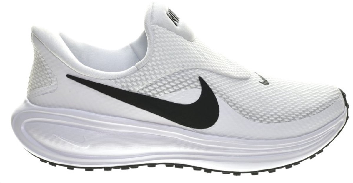 Nike Revoltution 8 Easyon Wit