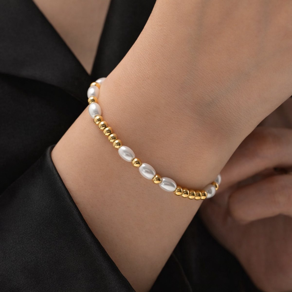 La Rosa Princesa Parel Schakel Armband Dames Parels & Goldplated Roestvrijstaal – Verstelbaar – Luxe Tijdloos Design – Hypoallergeen