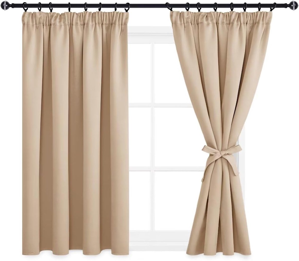 Famanu Gordijn met Plooiband - Verduisteringsgordijnen met Riemen - Kant en Klaar - 2 stuks - Warmte - isolerend Thermogordijn Gordijnen voor Slaapkamer - Woonkamer - Beige - 140 x 145 cm (Breedte x Hoogte)